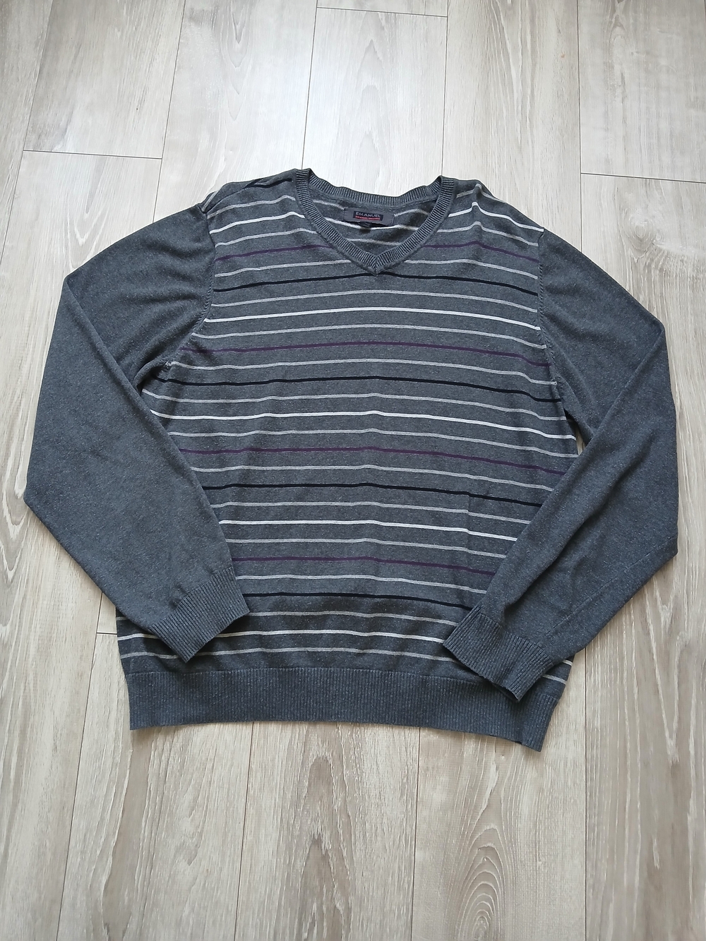 Emanuel Ungaro Gray V-Neck Stripe Sweater 100 % Cotton - Picture 2 of 12
